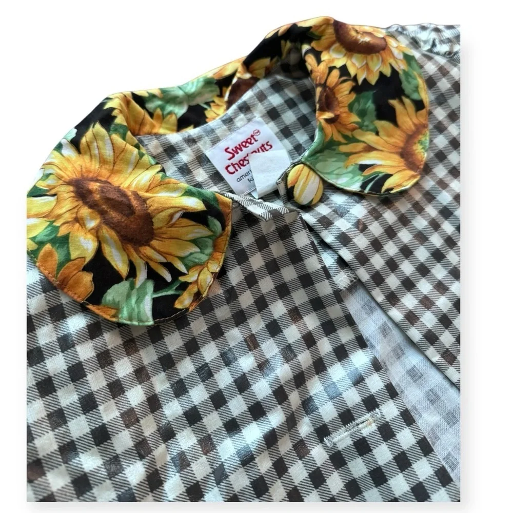 Vintage 90’s Girls Checkered Sunflower Rain Coat (Missing 2 Buttons)